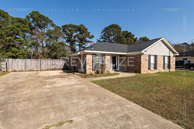 13542 Daniels Dr in Mobile, AL - Building Photo - Building Photo
