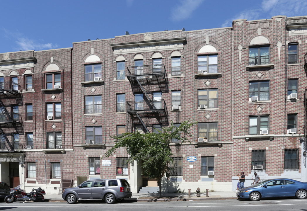 1604 Bedford Ave in Brooklyn, NY - Building Photo