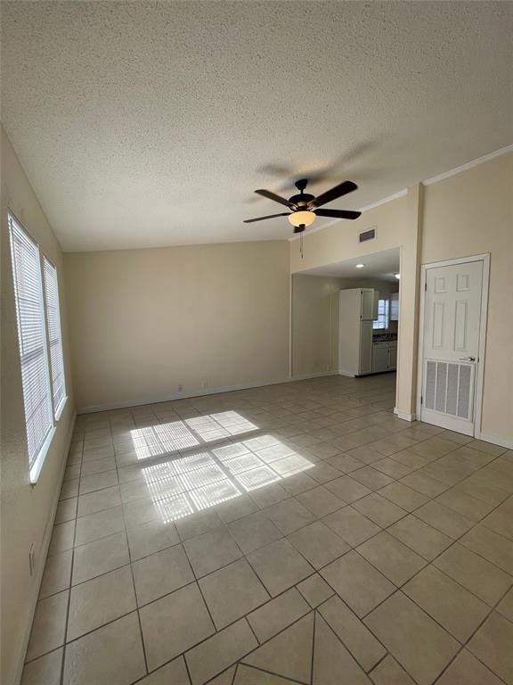 214 Aster St in Kingsland, TX - Building Photo - Building Photo