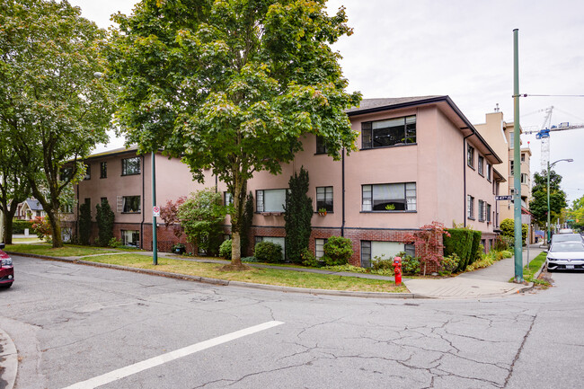 2105 47th Av W in Vancouver, BC - Building Photo - Primary Photo