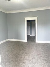 1017 S Kansas St in La Porte, TX - Building Photo - Building Photo