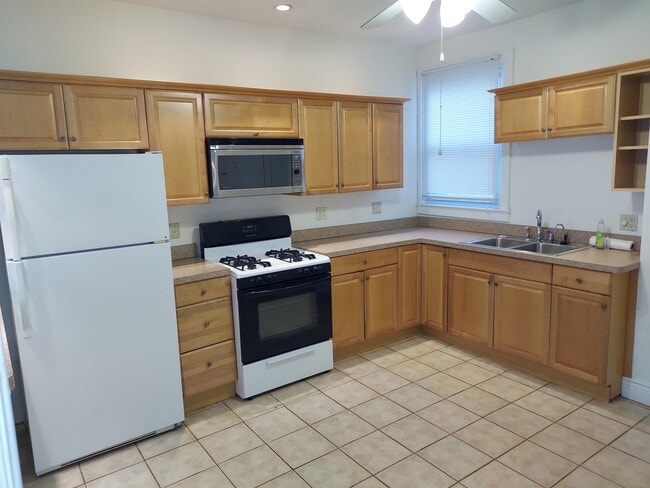 75 Newman Ave photo'