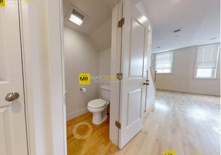 105 2nd St, Unit PH11 in Cambridge, MA - Building Photo - Building Photo