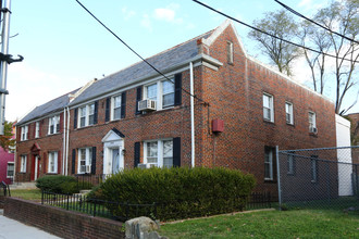 2508 N St SE in Washington, DC - Foto de edificio - Building Photo