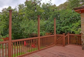 7010 Vivian Ave in Dallas, TX - Building Photo - Building Photo