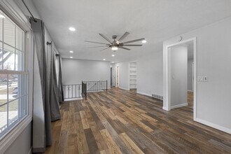 6424 S 149th Ave in Omaha, NE - Building Photo - Building Photo