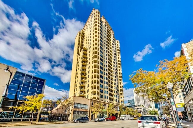 property at 1464 S Michigan Ave