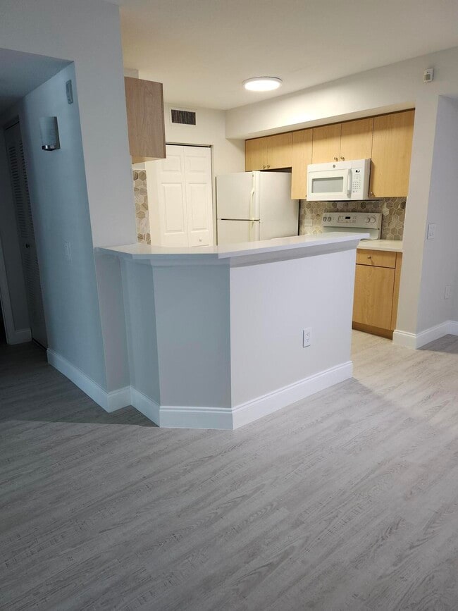 property at 505 Villa Cir