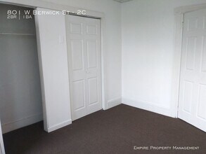 801 W Berwick St-Unit -2C in Easton, PA - Foto de edificio - Building Photo