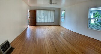 216 Baltimore Ave in Huntington Beach, CA - Building Photo