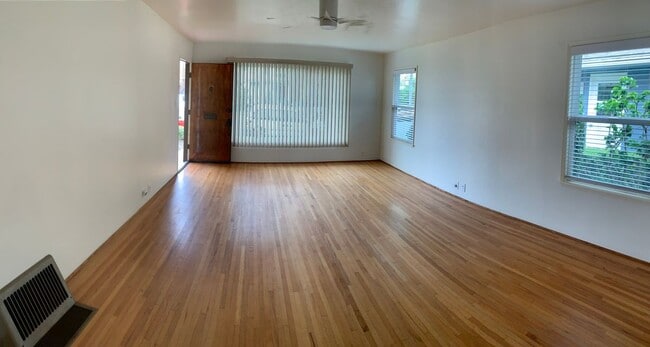 property at 216 Baltimore Ave