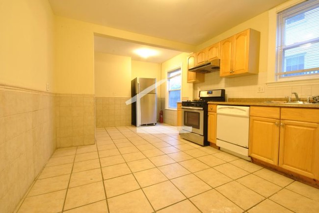 93 Williston Rd, Unit 1 in Brookline, MA - Building Photo - Building Photo