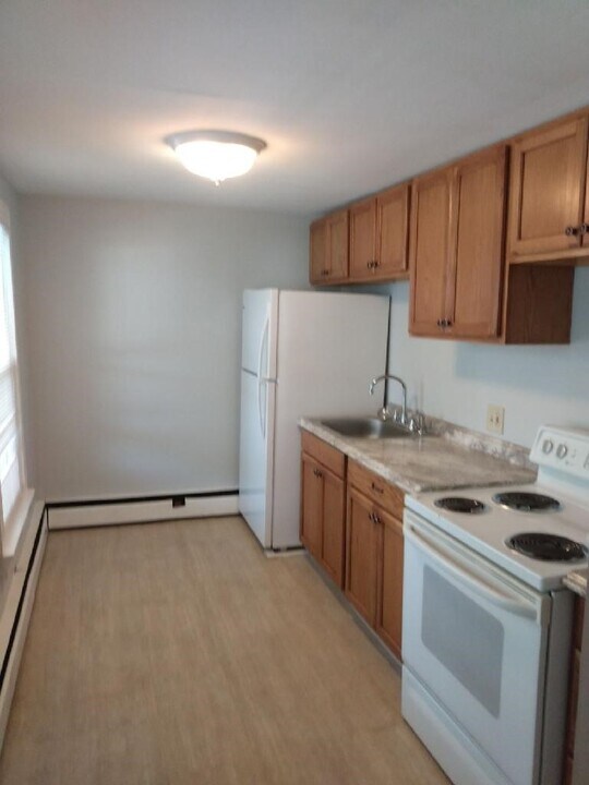 169 Silver St in Waterville, ME - Building Photo