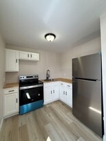 172 Stonewood Ave in Greece, NY - Building Photo