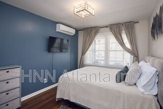 2109 Newnan St in Atlanta, GA - Building Photo - Building Photo