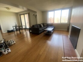 85 Brainerd Rd, Unit 403 in Boston, MA - Building Photo