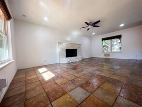 8519 Shenandoah Dr in Austin, TX - Building Photo - Building Photo
