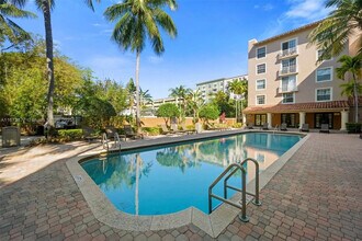 1900 Van Buren St, Unit 206B in Hollywood, FL - Building Photo - Building Photo