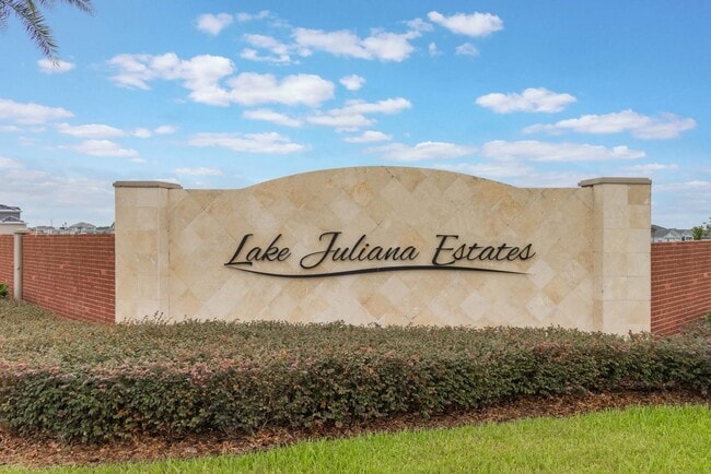 329 Lake Vista Dr in Auburndale, FL - Building Photo - Building Photo