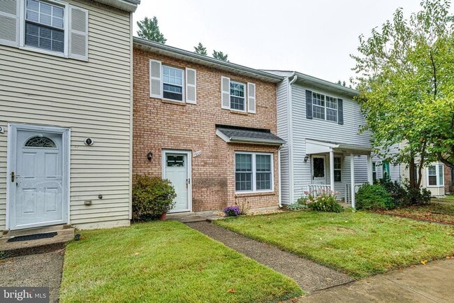 property at 7608 Lee Landing Dr