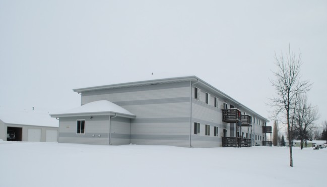 Winter Park Apartments in Grafton, ND - Building Photo - Building Photo