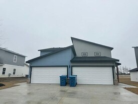 1507 SW Casuarina Dr in Bentonville, AR - Building Photo