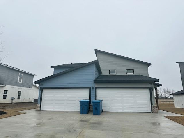 property at 1507 SW Casuarina Dr