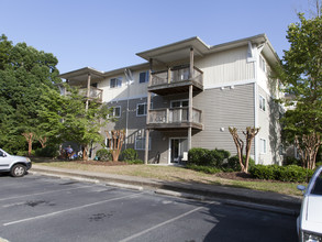 University Commons in Chapel Hill, NC - Building Photo - Building Photo