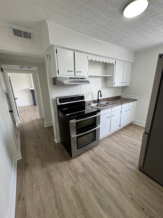 2505 Cleveland Ave, Unit A in Columbus, OH - Building Photo