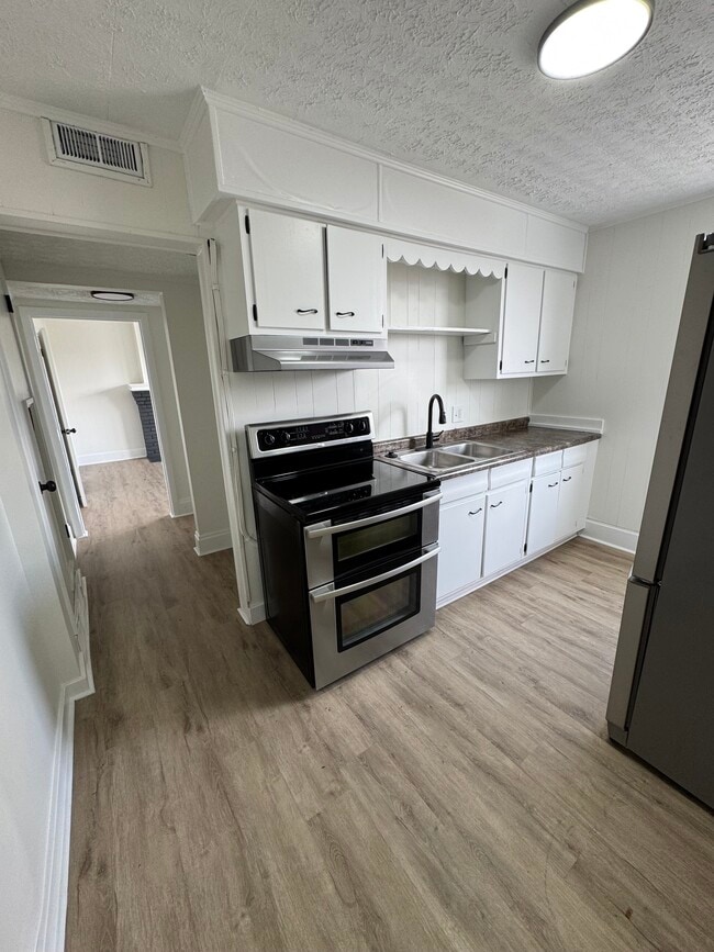 property at 2505 Cleveland Ave