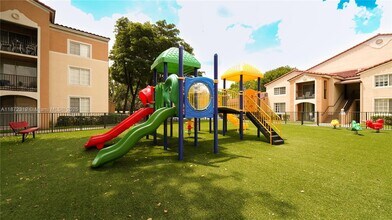 2123 Renaissance Blvd, Unit 105 in Miramar, FL - Foto de edificio - Building Photo