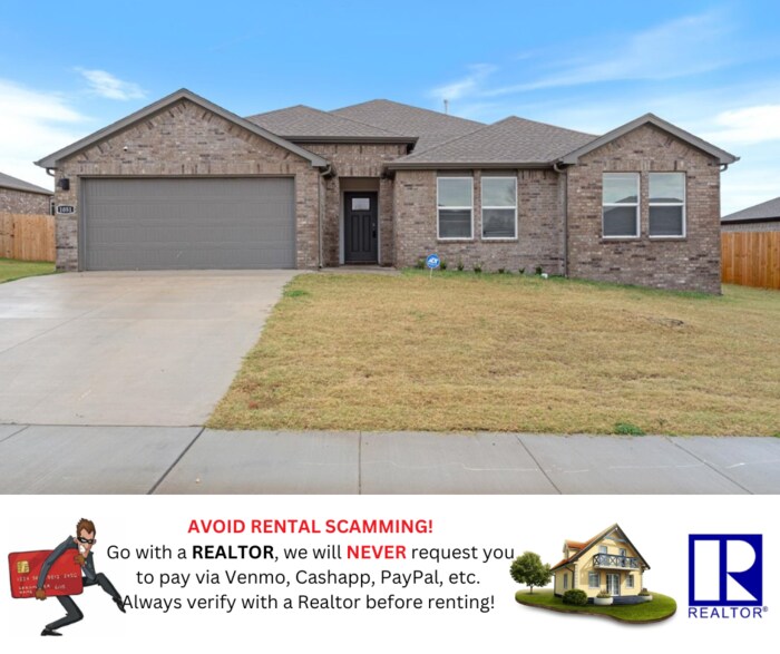 1051 EMERALD St in Prairie Grove, AR - Building Photo