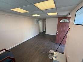 27 Oceanside Ave in Staten Island, NY - Building Photo