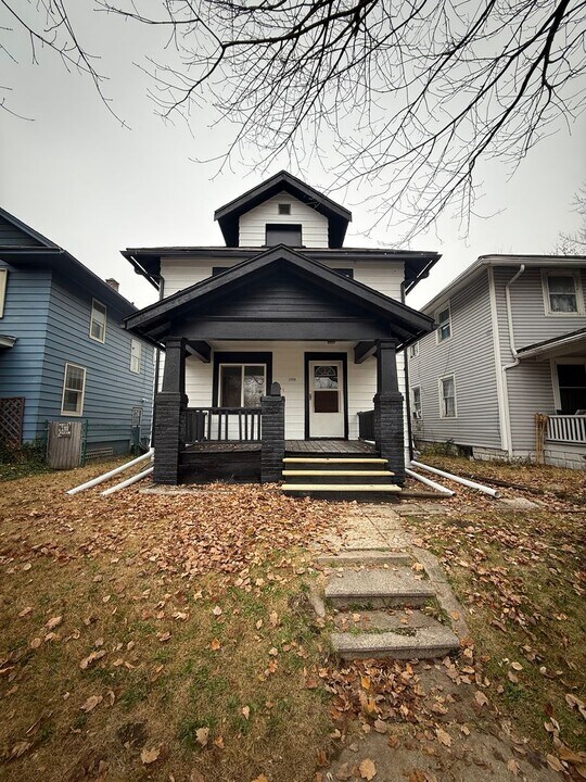 2134 Thompson Ave in Fort Wayne, IN - Building Photo
