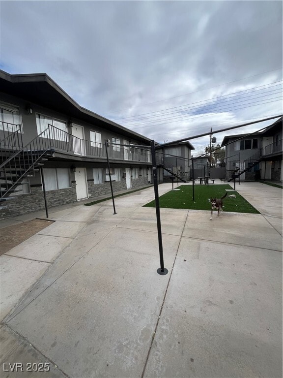 property at 2636 Lynnwood St