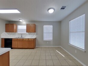 7215 Lazy Summer Ct in Magnolia, TX - Building Photo - Building Photo