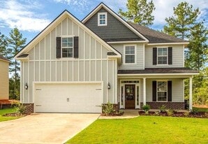 5736 Whispering Pnes Wy in Evans, GA - Building Photo