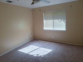 27535 Lakeview Dr in Helendale, CA - Building Photo - Building Photo
