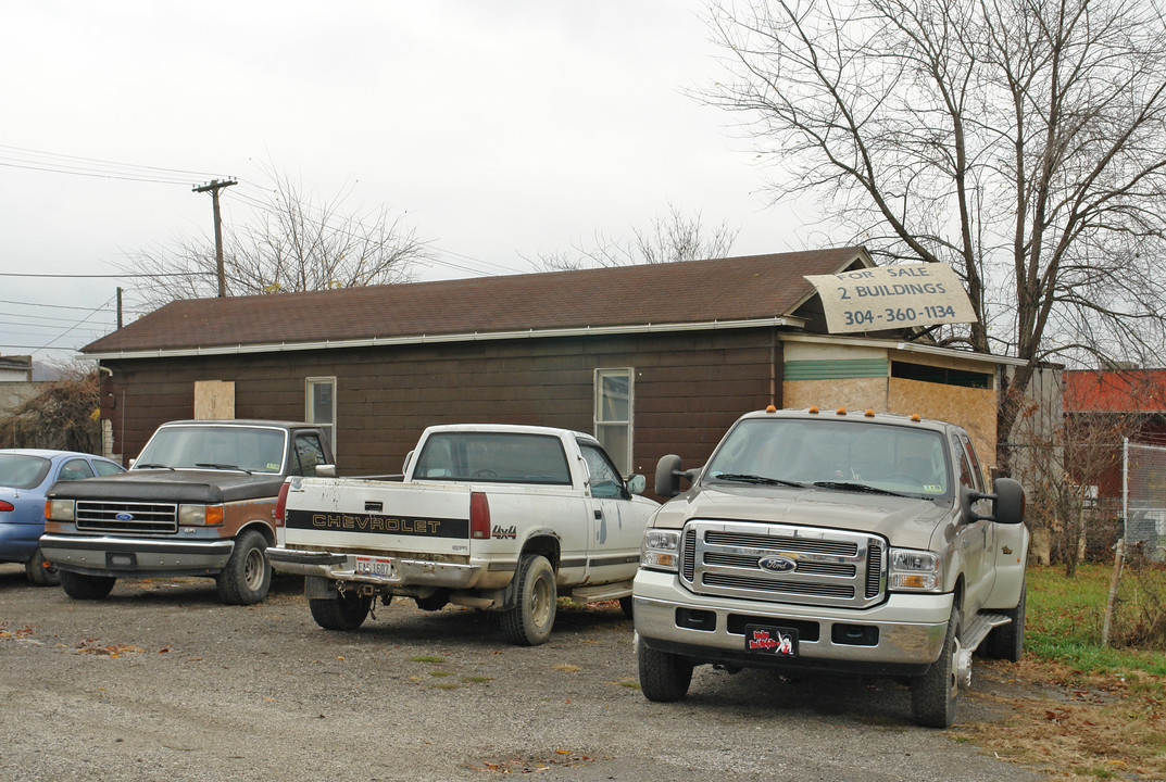 23-25 W 3rd Ave in Huntington, WV - Building Photo