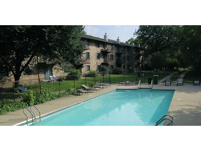 Yahara Landing Apartments in Madison, WI - Building Photo - Building Photo