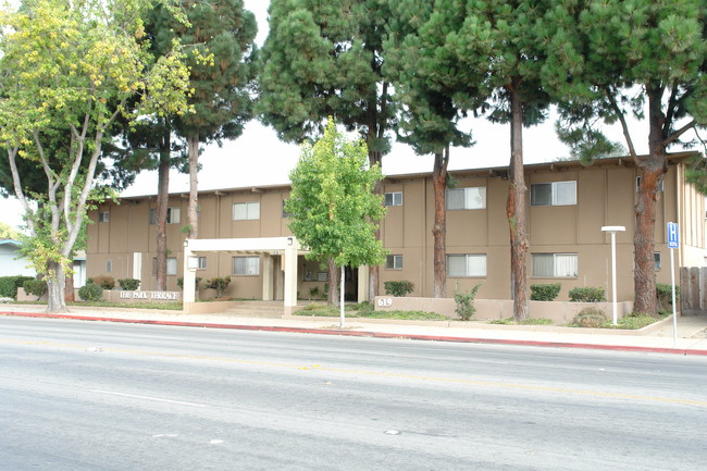 The Park Terrace Apartments in Salinas, CA - Building Photo - Building Photo