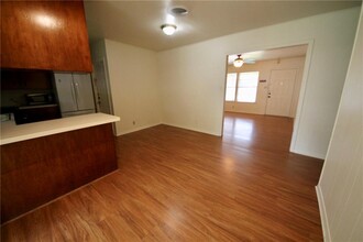 1800 Rhodes Rd in Austin, TX - Building Photo - Building Photo