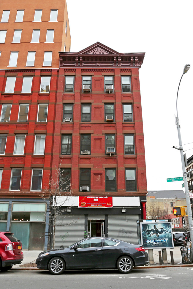 2190 Frederick Douglass Blvd in New York, NY - Foto de edificio - Building Photo