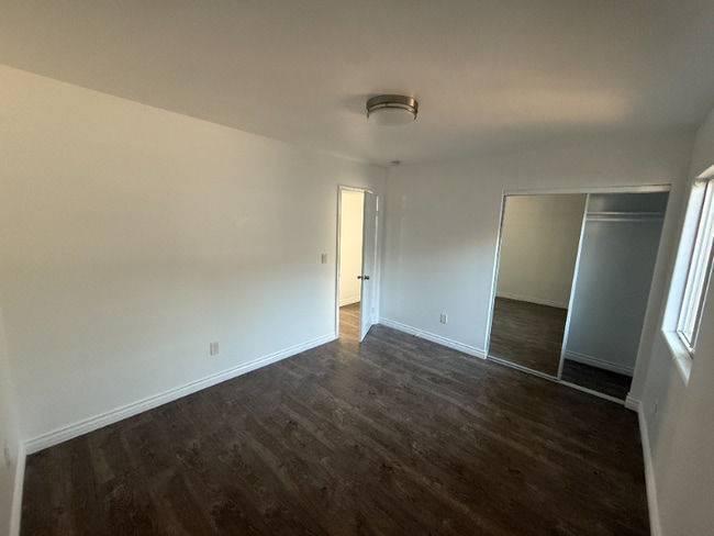 1925 S Orange Ave in Santa Ana, CA - Building Photo - Building Photo