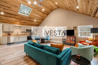 460 NC-208 in Marshall, NC - Building Photo - Building Photo