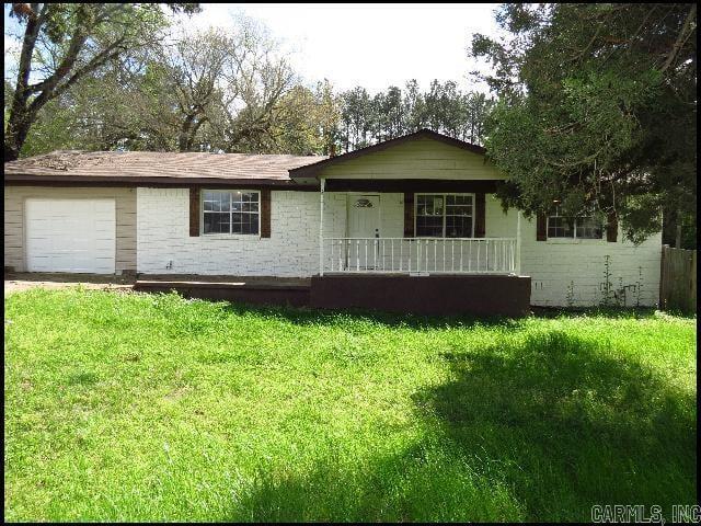 property at 502 W Woodlawn St
