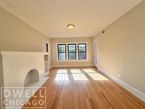 2510 N Kedzie Blvd, Unit 2524-3W in Chicago, IL - Building Photo - Building Photo