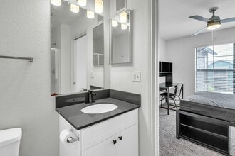 Montara Park in Norman, OK - Foto de edificio - Building Photo