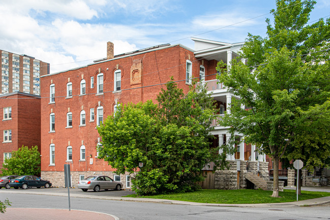 Corona Apartments in Ottawa, ON - Building Photo - Building Photo