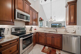 406 Cottonwood Pl in Boca Raton, FL - Foto de edificio - Building Photo